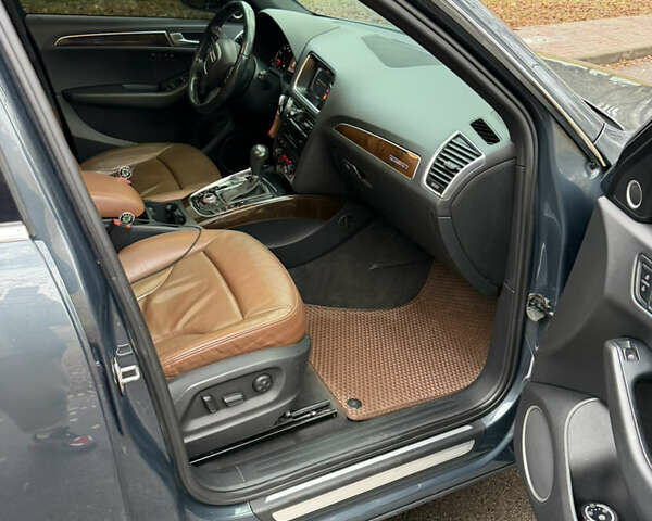 Сірий Ауді Ку 5, об'ємом двигуна 1.98 л та пробігом 277 тис. км за 12000 $, фото 37 на Automoto.ua