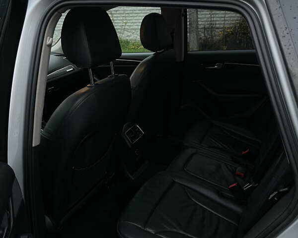 Серый Ауди Ку 5, объемом двигателя 1.98 л и пробегом 350 тыс. км за 12499 $, фото 12 на Automoto.ua