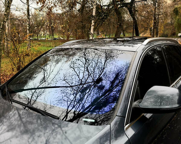 Сірий Ауді Ку 5, об'ємом двигуна 1.98 л та пробігом 277 тис. км за 12000 $, фото 4 на Automoto.ua