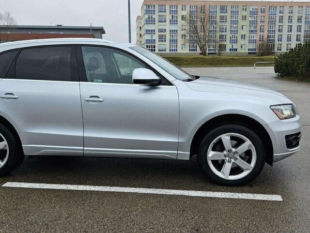 Серый Ауди Ку 5, объемом двигателя 3.2 л и пробегом 182 тыс. км за 7900 $, фото 2 на Automoto.ua