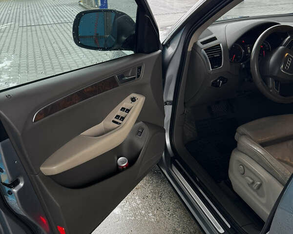 Серый Ауди Ку 5, объемом двигателя 2.97 л и пробегом 301 тыс. км за 15800 $, фото 24 на Automoto.ua