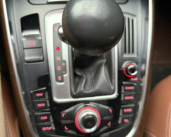 Сірий Ауді Ку 5, об'ємом двигуна 1.98 л та пробігом 277 тис. км за 12000 $, фото 47 на Automoto.ua