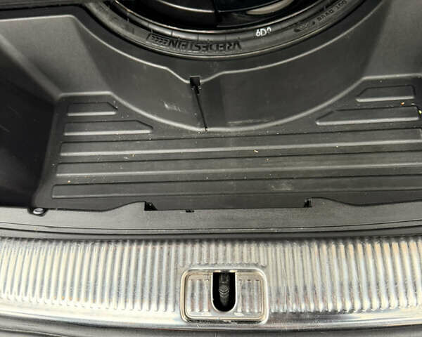 Сірий Ауді Ку 5, об'ємом двигуна 1.98 л та пробігом 277 тис. км за 12000 $, фото 53 на Automoto.ua