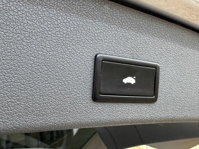 Сірий Ауді Ку 5, об'ємом двигуна 2 л та пробігом 270 тис. км за 15500 $, фото 17 на Automoto.ua