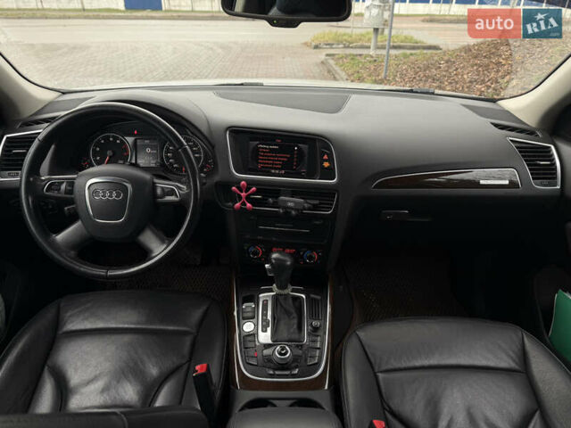 Сірий Ауді Ку 5, об'ємом двигуна 1.98 л та пробігом 288 тис. км за 13000 $, фото 6 на Automoto.ua