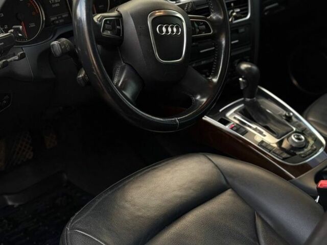 Серый Ауди Ку 5, объемом двигателя 2 л и пробегом 300 тыс. км за 13700 $, фото 5 на Automoto.ua