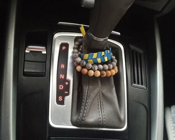 Серый Ауди Ку 5, объемом двигателя 1.98 л и пробегом 252 тыс. км за 12000 $, фото 6 на Automoto.ua