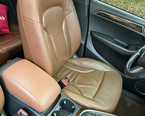 Сірий Ауді Ку 5, об'ємом двигуна 1.98 л та пробігом 277 тис. км за 12000 $, фото 38 на Automoto.ua