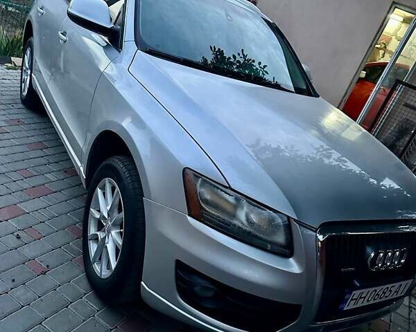 Сірий Ауді Ку 5, об'ємом двигуна 2 л та пробігом 305 тис. км за 9000 $, фото 2 на Automoto.ua