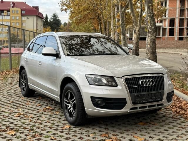 Сірий Ауді Ку 5, об'ємом двигуна 2 л та пробігом 270 тис. км за 15500 $, фото 4 на Automoto.ua