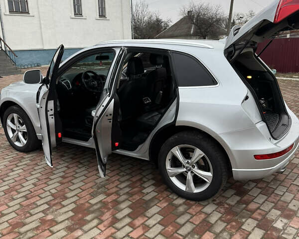 Серый Ауди Ку 5, объемом двигателя 1.98 л и пробегом 247 тыс. км за 11800 $, фото 7 на Automoto.ua