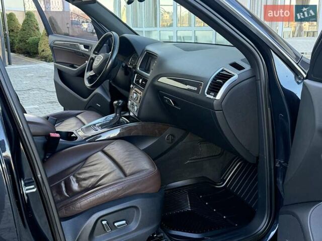 Сірий Ауді Ку 5, об'ємом двигуна 2 л та пробігом 220 тис. км за 12750 $, фото 58 на Automoto.ua