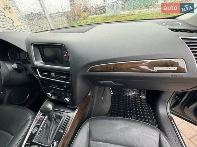 Сірий Ауді Ку 5, об'ємом двигуна 3 л та пробігом 263 тис. км за 13300 $, фото 12 на Automoto.ua