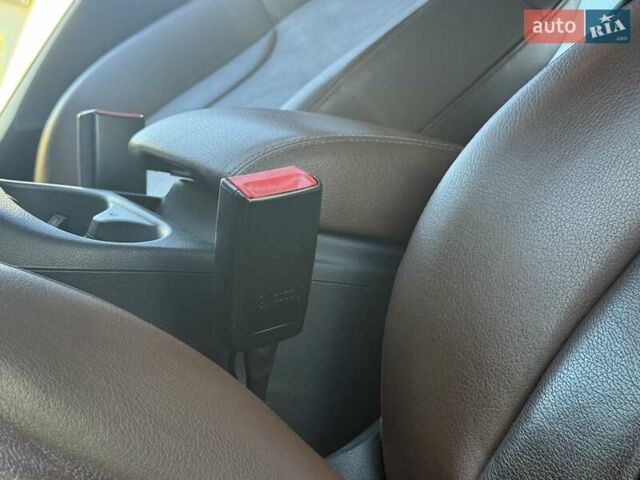 Сірий Ауді Ку 5, об'ємом двигуна 2 л та пробігом 220 тис. км за 12750 $, фото 64 на Automoto.ua