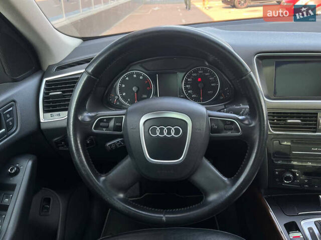 Сірий Ауді Ку 5, об'ємом двигуна 2 л та пробігом 234 тис. км за 12900 $, фото 22 на Automoto.ua