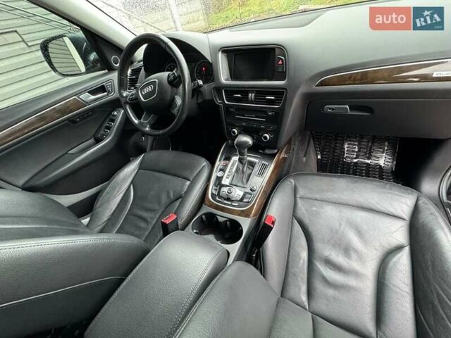 Сірий Ауді Ку 5, об'ємом двигуна 3 л та пробігом 263 тис. км за 13300 $, фото 11 на Automoto.ua