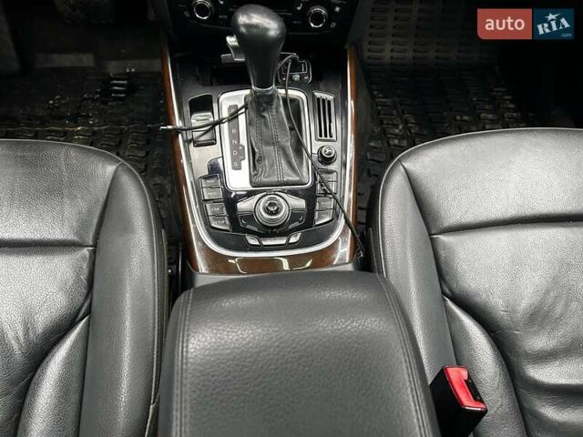 Серый Ауди Ку 5, объемом двигателя 1.98 л и пробегом 200 тыс. км за 12400 $, фото 10 на Automoto.ua