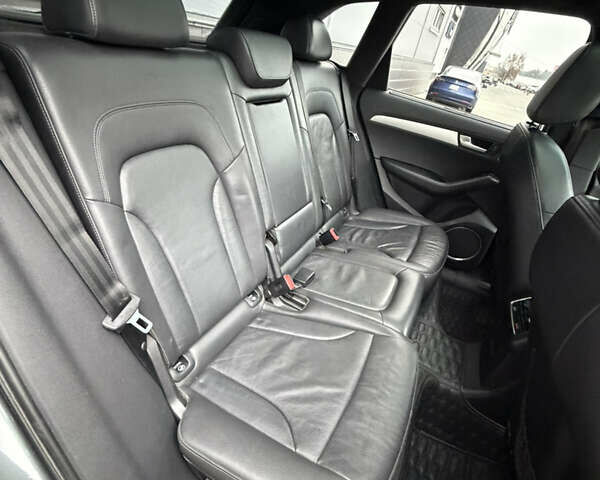 Серый Ауди Ку 5, объемом двигателя 3.2 л и пробегом 240 тыс. км за 11500 $, фото 38 на Automoto.ua