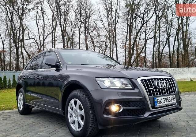 Серый Ауди Ку 5, объемом двигателя 1.97 л и пробегом 206 тыс. км за 15999 $, фото 4 на Automoto.ua