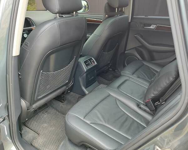 Серый Ауди Ку 5, объемом двигателя 1.98 л и пробегом 199 тыс. км за 15000 $, фото 10 на Automoto.ua