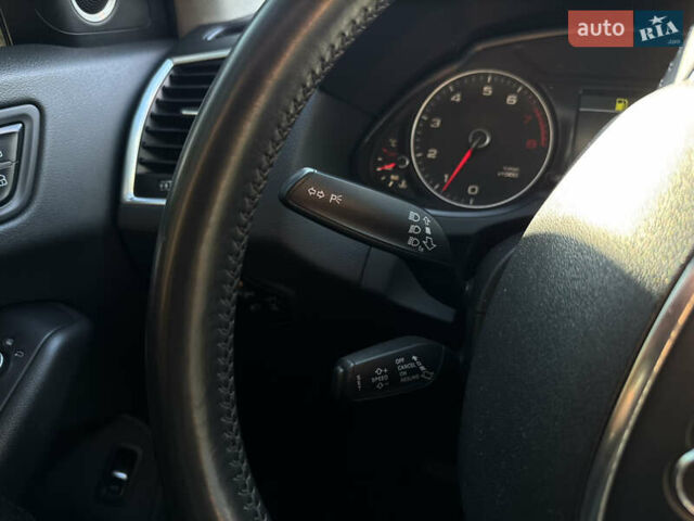 Сірий Ауді Ку 5, об'ємом двигуна 2 л та пробігом 250 тис. км за 12900 $, фото 34 на Automoto.ua