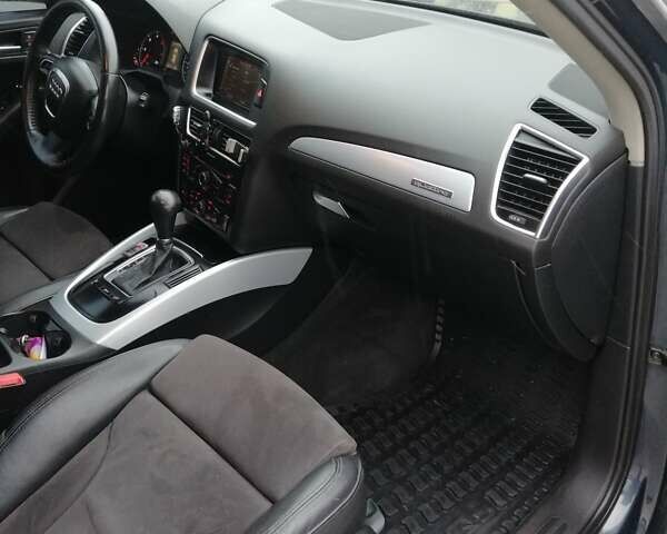 Сірий Ауді Ку 5, об'ємом двигуна 2 л та пробігом 270 тис. км за 16700 $, фото 12 на Automoto.ua