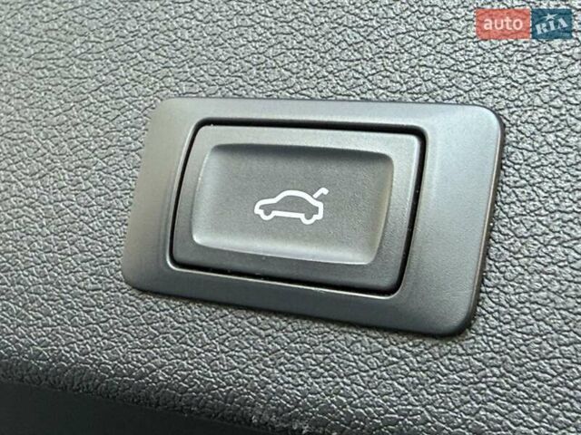 Сірий Ауді Ку 5, об'ємом двигуна 2 л та пробігом 220 тис. км за 12750 $, фото 36 на Automoto.ua