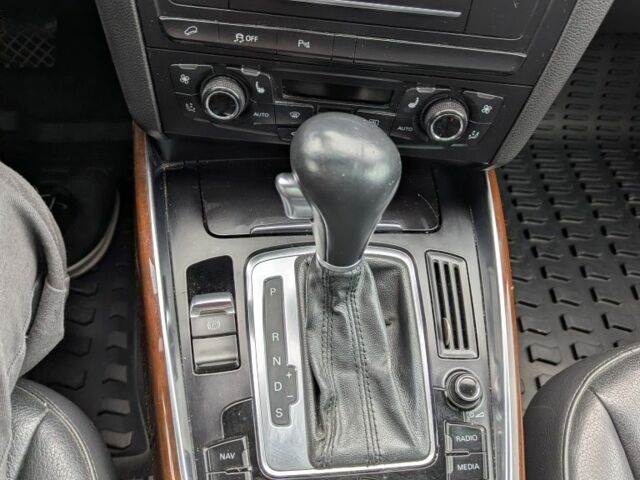 Серый Ауди Ку 5, объемом двигателя 2 л и пробегом 204 тыс. км за 10500 $, фото 19 на Automoto.ua