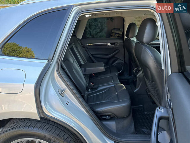 Сірий Ауді Ку 5, об'ємом двигуна 2 л та пробігом 250 тис. км за 12900 $, фото 44 на Automoto.ua