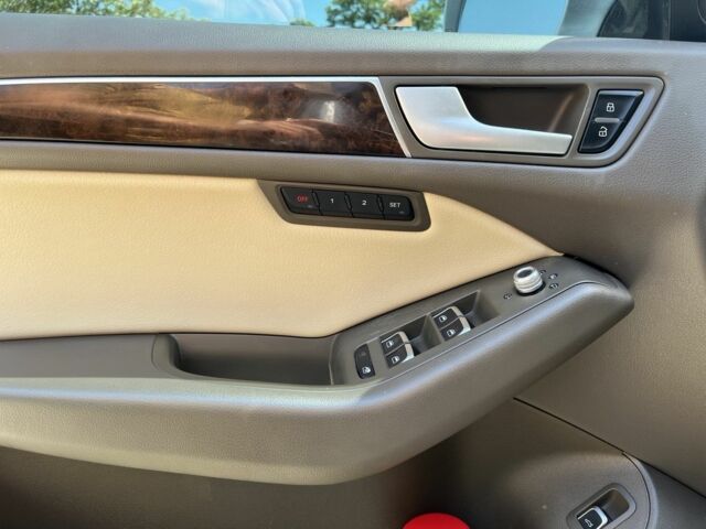 Сірий Ауді Ку 5, об'ємом двигуна 2 л та пробігом 180 тис. км за 14000 $, фото 18 на Automoto.ua