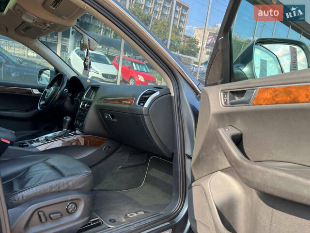 Сірий Ауді Ку 5, об'ємом двигуна 2 л та пробігом 234 тис. км за 12900 $, фото 28 на Automoto.ua