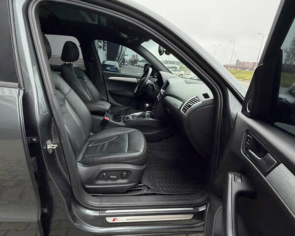 Серый Ауди Ку 5, объемом двигателя 3.2 л и пробегом 240 тыс. км за 11500 $, фото 40 на Automoto.ua