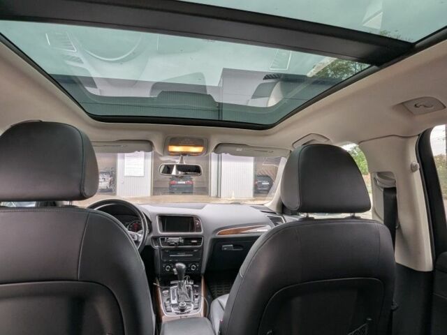 Серый Ауди Ку 5, объемом двигателя 2 л и пробегом 204 тыс. км за 10500 $, фото 15 на Automoto.ua