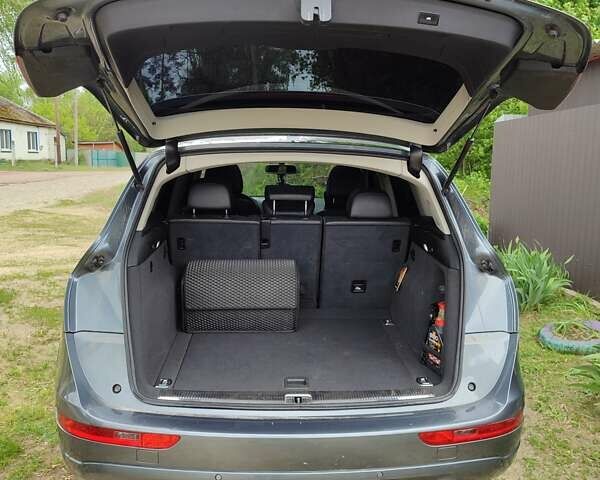 Серый Ауди Ку 5, объемом двигателя 1.98 л и пробегом 199 тыс. км за 15000 $, фото 6 на Automoto.ua