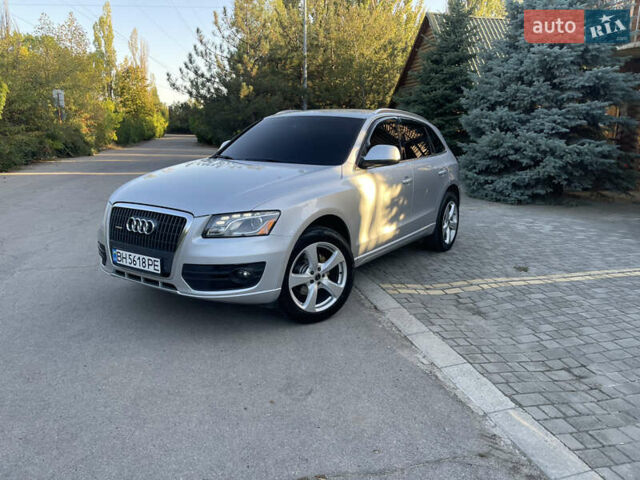Ауди Ку 5 2012 в Херсоне на Automoto.ua Серый Ауди Ку 5, объемом двигателя 1.99 л и пробегом 242 тыс. км за 12800 $, фото 2 на Automoto.ua