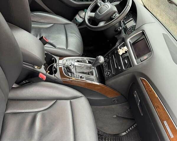 Сірий Ауді Ку 5, об'ємом двигуна 1.98 л та пробігом 270 тис. км за 14700 $, фото 5 на Automoto.ua