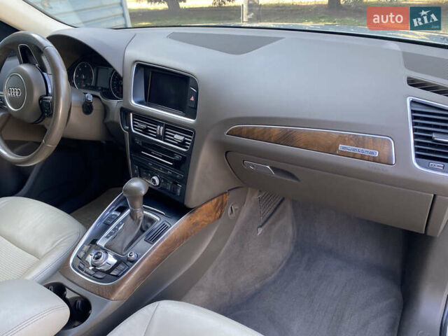 Серый Ауди Ку 5, объемом двигателя 1.97 л и пробегом 233 тыс. км за 16999 $, фото 48 на Automoto.ua