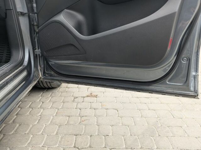 Серый Ауди Ку 5, объемом двигателя 2 л и пробегом 204 тыс. км за 10500 $, фото 9 на Automoto.ua