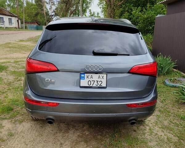 Серый Ауди Ку 5, объемом двигателя 1.98 л и пробегом 199 тыс. км за 15000 $, фото 5 на Automoto.ua