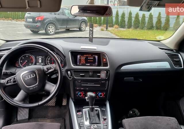 Серый Ауди Ку 5, объемом двигателя 1.97 л и пробегом 206 тыс. км за 15999 $, фото 47 на Automoto.ua