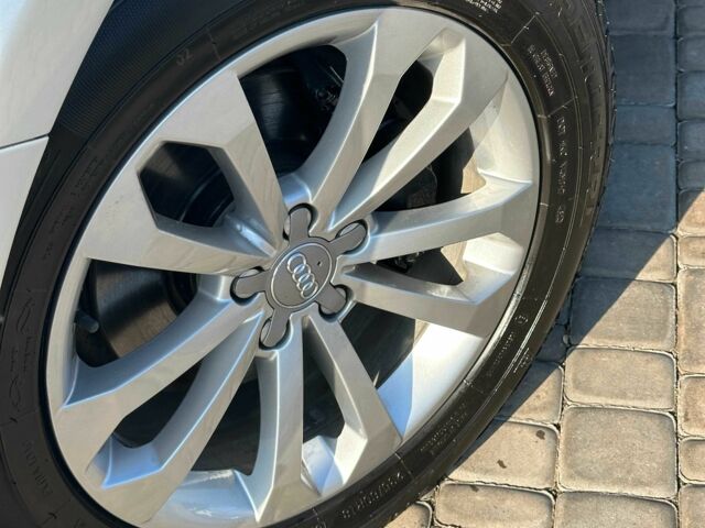 Серый Ауди Ку 5, объемом двигателя 2 л и пробегом 203 тыс. км за 12900 $, фото 2 на Automoto.ua