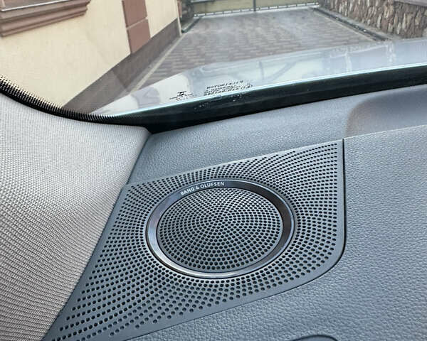 Сірий Ауді Ку 5, об'ємом двигуна 2 л та пробігом 205 тис. км за 14500 $, фото 11 на Automoto.ua