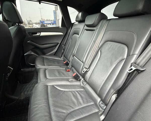 Серый Ауди Ку 5, объемом двигателя 3.2 л и пробегом 240 тыс. км за 11500 $, фото 34 на Automoto.ua