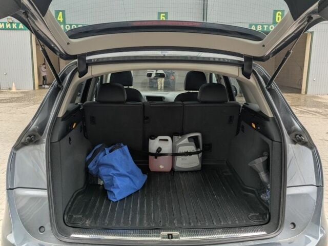 Серый Ауди Ку 5, объемом двигателя 2 л и пробегом 204 тыс. км за 10500 $, фото 11 на Automoto.ua