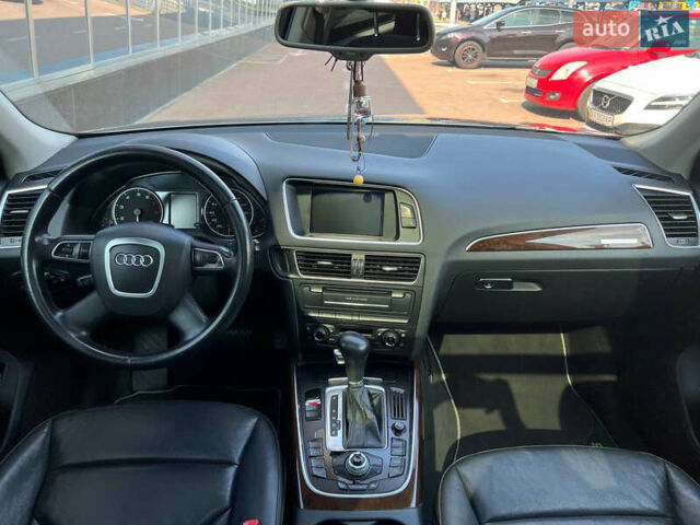Сірий Ауді Ку 5, об'ємом двигуна 2 л та пробігом 234 тис. км за 12900 $, фото 23 на Automoto.ua