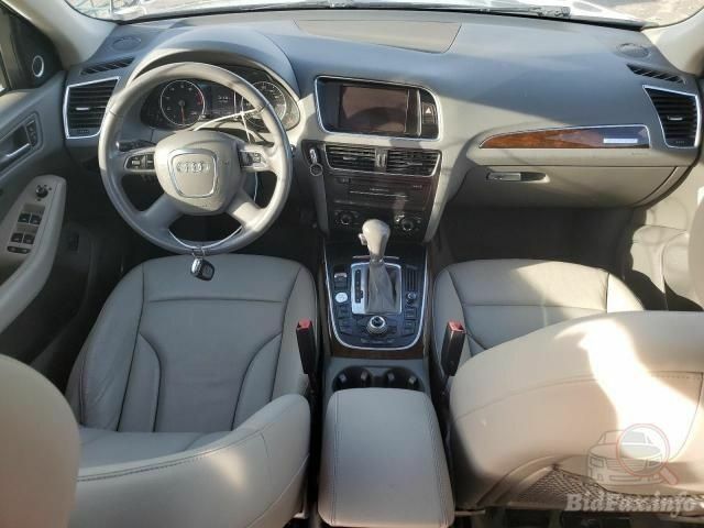 Серый Ауди Ку 5, объемом двигателя 2 л и пробегом 249 тыс. км за 12500 $, фото 7 на Automoto.ua