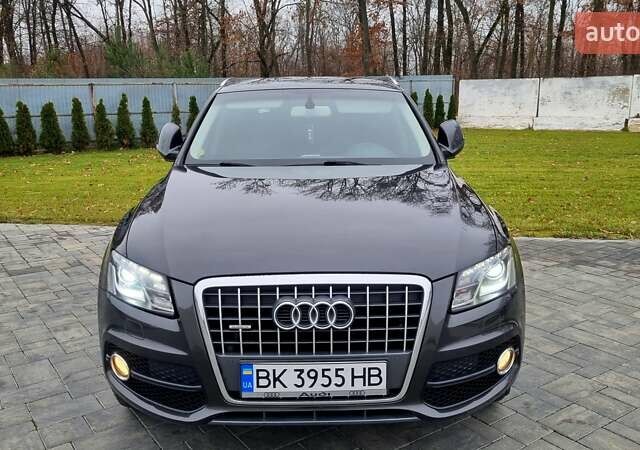 Серый Ауди Ку 5, объемом двигателя 1.97 л и пробегом 206 тыс. км за 15999 $, фото 1 на Automoto.ua