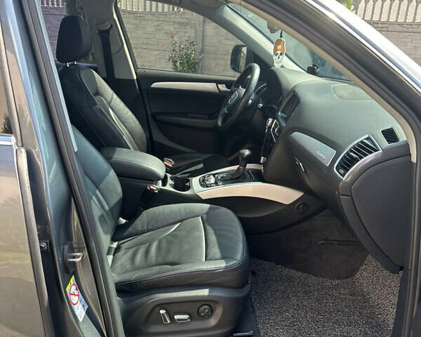 Серый Ауди Ку 5, объемом двигателя 1.97 л и пробегом 185 тыс. км за 17350 $, фото 39 на Automoto.ua