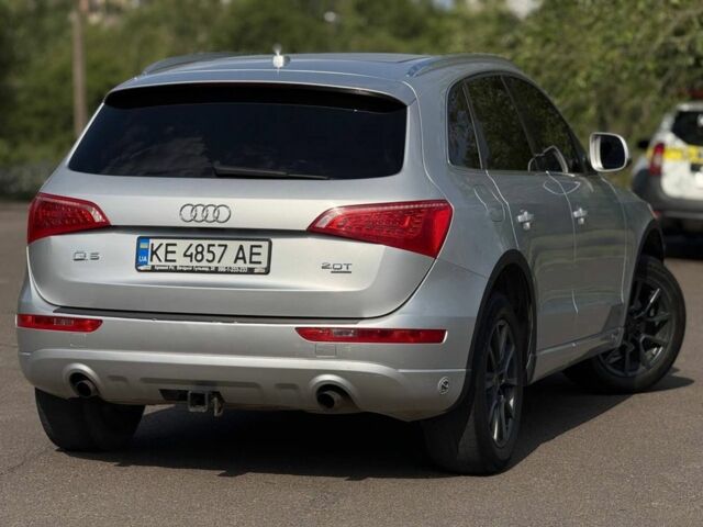 Серый Ауди Ку 5, объемом двигателя 2 л и пробегом 230 тыс. км за 12873 $, фото 2 на Automoto.ua