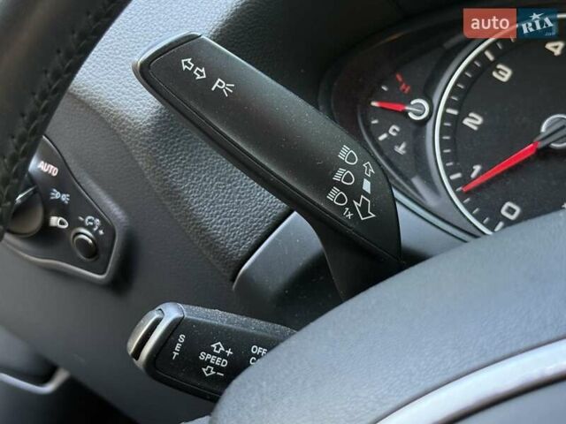 Сірий Ауді Ку 5, об'ємом двигуна 2 л та пробігом 220 тис. км за 13950 $, фото 75 на Automoto.ua